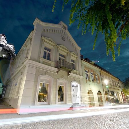 Apartman S Atriom V Historickom Centre Trenčín Zewnętrze zdjęcie