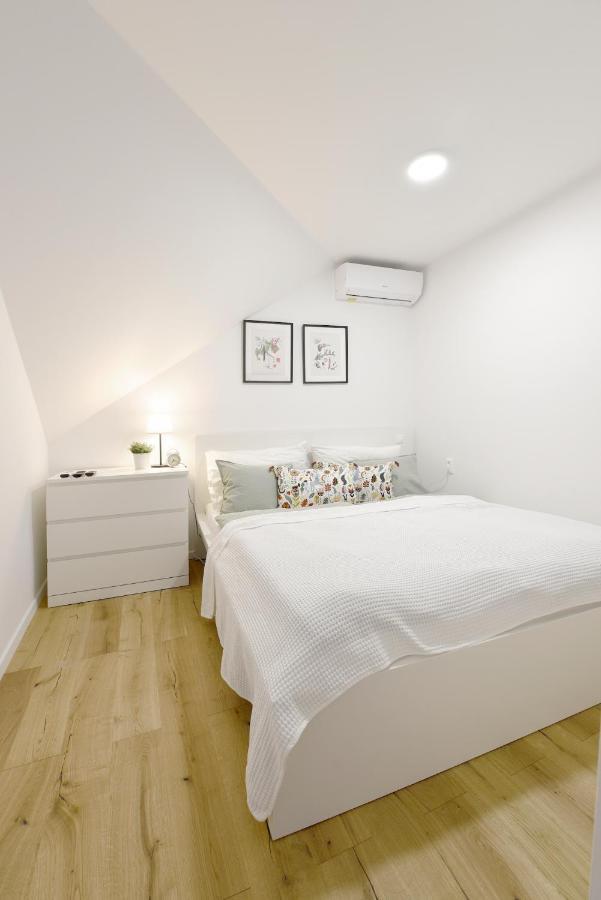 Apartman S Atriom V Historickom Centre Trenčín Zewnętrze zdjęcie