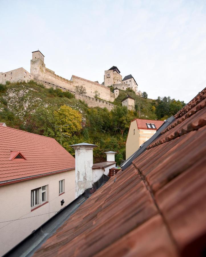 Apartman S Atriom V Historickom Centre Trenčín Zewnętrze zdjęcie